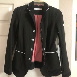 Animo Jacket Worn Lightly